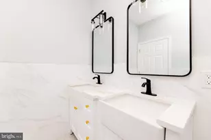 2349 Gerritt St, Philadelphia, PA 19146 - Photo 27