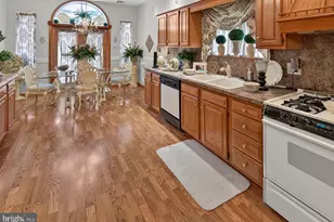2441 S 13th St, Philadelphia, PA 19148 - Photo 15