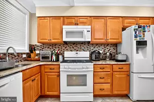 2638 S Juniper St, Philadelphia, PA 19148 - Photo 9