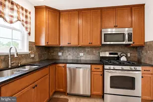 9745 Portis Rd, Philadelphia, PA 19115 - Photo 15