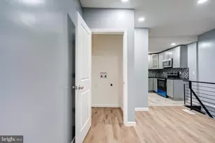 2010 S Chadwick St, Philadelphia, PA 19145 - Photo 5