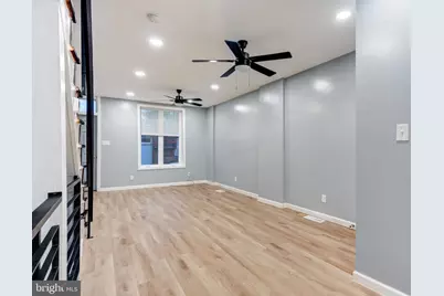2010 S Chadwick Street, Philadelphia, PA 19145 - Photo 9