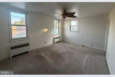 941 E Slocum Street, Philadelphia, PA 19150 - Photo 27