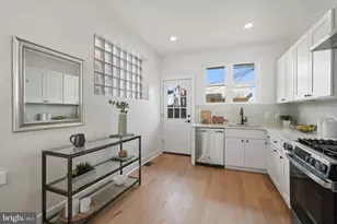 2345 S Bancroft St, Philadelphia, PA 19145 - Photo 11
