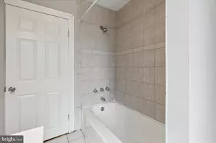 137 East St, Philadelphia, PA 19127 - Photo 17