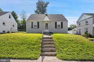 475 Evergreen Ave, Philadelphia, PA 19128 - Photo 1