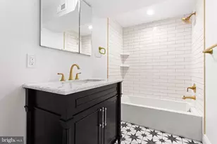 8506 Parkwood Ln, Philadelphia, PA 19128 - Photo 37