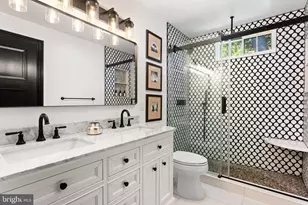 8506 Parkwood Ln, Philadelphia, PA 19128 - Photo 25