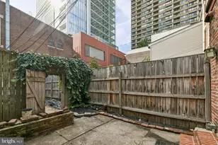 320 S Juniper St, Philadelphia, PA 19107 - Photo 47
