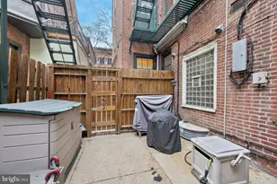 916 Clinton St, Philadelphia, PA 19107 - Photo 43