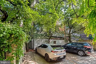 2308 Spruce St, Philadelphia, PA 19103 - Photo 21