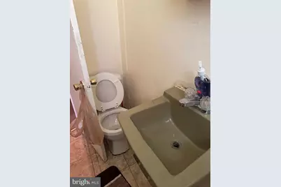 2527 S 68th Street, Philadelphia, PA 19142 - Photo 15