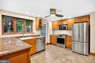 108 Kenilworth St, Philadelphia, PA 19147 - Photo 9