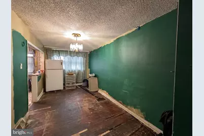 230 E Fariston Drive, Philadelphia, PA 19120 - Photo 5