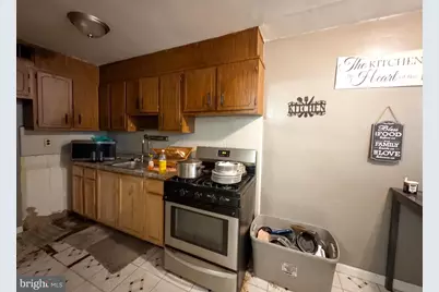 230 E Fariston Drive, Philadelphia, PA 19120 - Photo 7