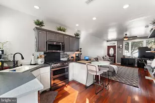 1136 Leopard St, Philadelphia, PA 19123 - Photo 9