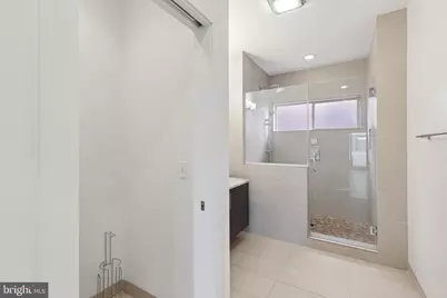 1130 N Front Street #A24, Philadelphia, PA 19121 - Photo 39
