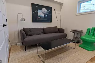 2010 Amber St, Philadelphia, PA 19125 - Photo 11