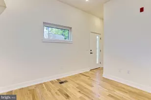 2010 Amber St, Philadelphia, PA 19125 - Photo 9