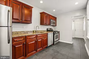 2512 E Hagert St, Philadelphia, PA 19125 - Photo 9