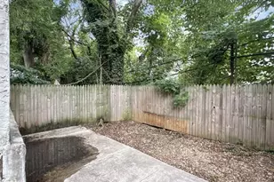 606 N 43rd St, Philadelphia, PA 19104 - Photo 23