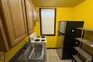 1038 W Monmouth St, Philadelphia, PA 19133 - Photo 5