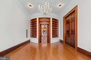 2201 Green St, Philadelphia, PA 19130 - Photo 9