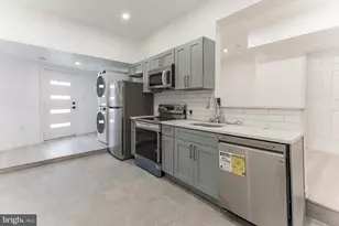 2401 S Alder St, Philadelphia, PA 19148 - Photo 3