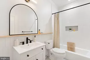 242 S 13th St, Philadelphia, PA 19107 - Photo 13