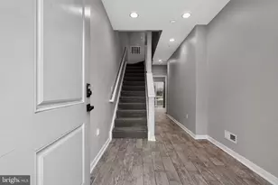606 W Jefferson St, Philadelphia, PA 19122 - Photo 11