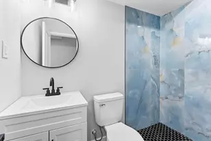 861 N 15th St, Philadelphia, PA 19130 - Photo 13