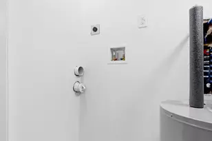 861 N 15th St, Philadelphia, PA 19130 - Photo 17