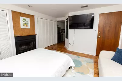 1915 Pemberton Street #3, Philadelphia, PA 19146 - Photo 3