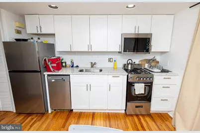 1915 Pemberton Street #3, Philadelphia, PA 19146 - Photo 9