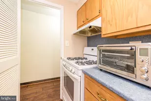 741 Brighton St, Philadelphia, PA 19111 - Photo 23