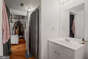 1210 Buttonwood St, Philadelphia, PA 19123 - Photo 15