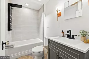 1969 Ashley St, Philadelphia, PA 19138 - Photo 19