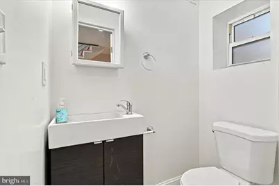 1702 S 16th Street, Philadelphia, PA 19145 - Photo 23