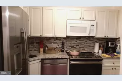 2034 Delancey Pl #2R, Philadelphia, PA 19103 - Photo 11