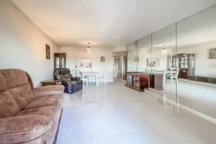 6403 Delaire Landing Rd, Philadelphia, PA 19114 - Photo 17