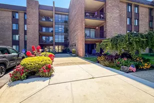 6403 Delaire Landing Rd, Philadelphia, PA 19114 - Photo 3
