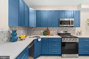 1017 S Bouvier St, Philadelphia, PA 19146 - Photo 9