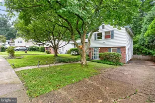 8906 Alicia St, Philadelphia, PA 19115 - Photo 3