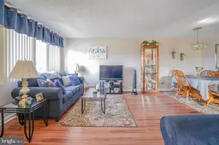 1231 Hemlock Dr, Philadelphia, PA 19116 - Photo 5