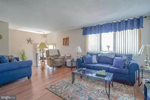 1231 Hemlock Dr, Philadelphia, PA 19116 - Photo 7