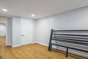 6145 Wheeler St, Philadelphia, PA 19142 - Photo 17