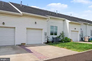 15041 Sunflower Dr, Philadelphia, PA 19116 - Photo 19