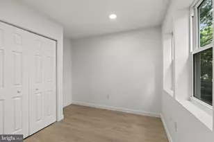 2508 Bonaffon St, Philadelphia, PA 19142 - Photo 9