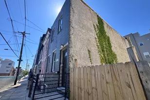 2050 Reed St, Philadelphia, PA 19146 - Photo 3