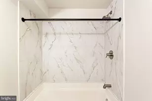 931 N 19th St, Philadelphia, PA 19130 - Photo 13